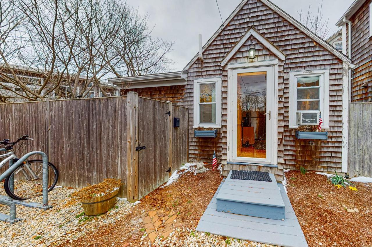 The Hot Tub House Hotel Provincetown Exterior photo